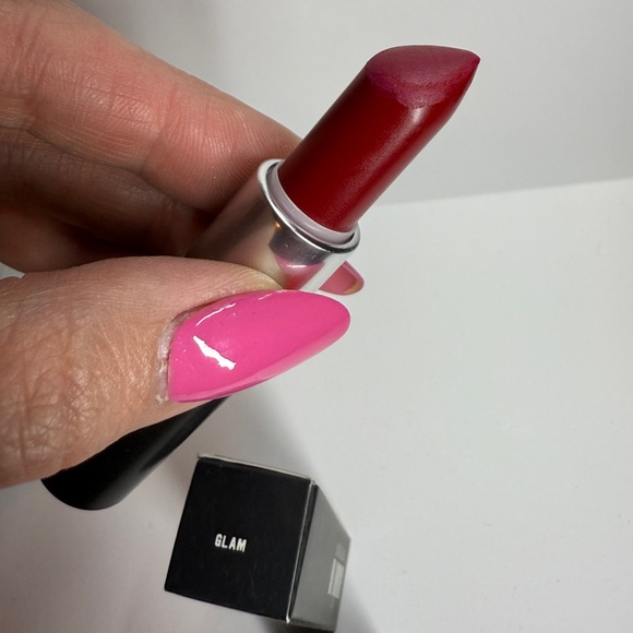 MAC Cosmetics Glam Matte Finish - Picture 3 of 4